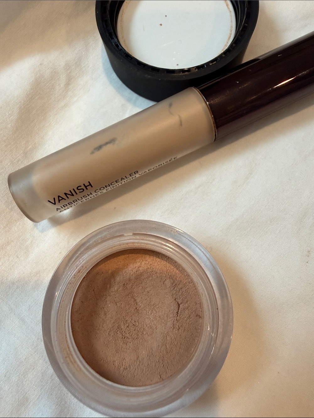 NARS matte Concealer & Hourglass Vanish - Picture 4 of 4